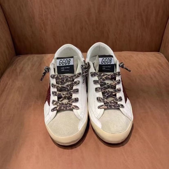 Golden Goose White Sneakers with Burgundy Star - Picture 3 of 4